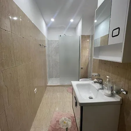 City Center Modern One Bedroom Διαμέρισμα Τίρανα