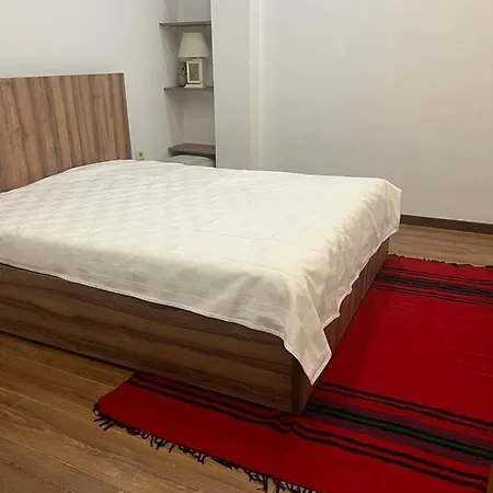 City Center Modern One Bedroom * Τίρανα